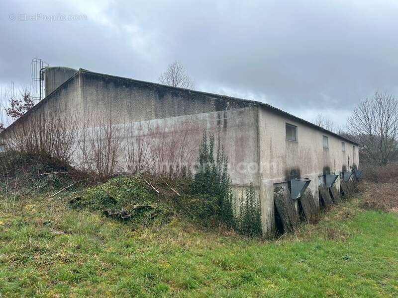 Maison à SAINT-SORNIN-LEULAC