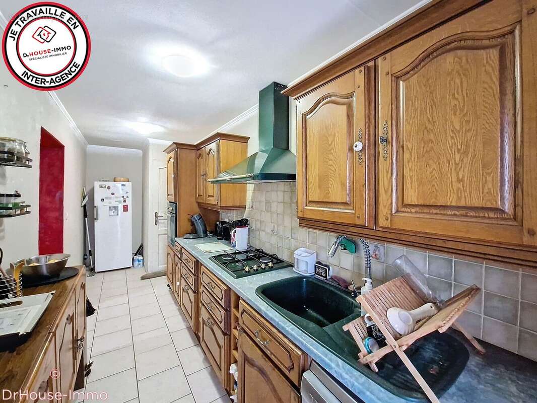 Maison 170 m² à Champdeniers-Saint-Denis  - photo 7