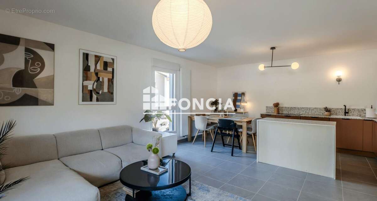 Appartement à AMANCY