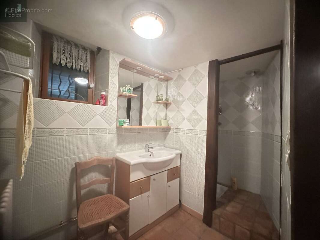 Maison à MEZILHAC