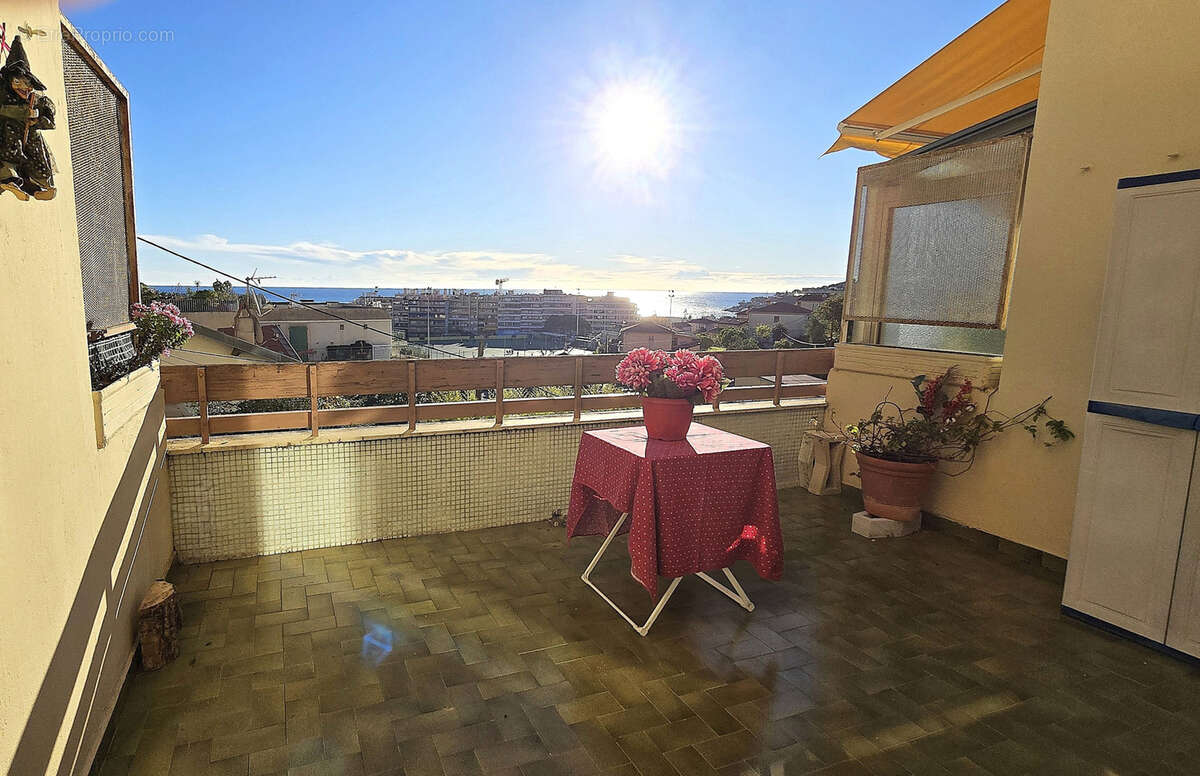 Appartement à ROQUEBRUNE-CAP-MARTIN