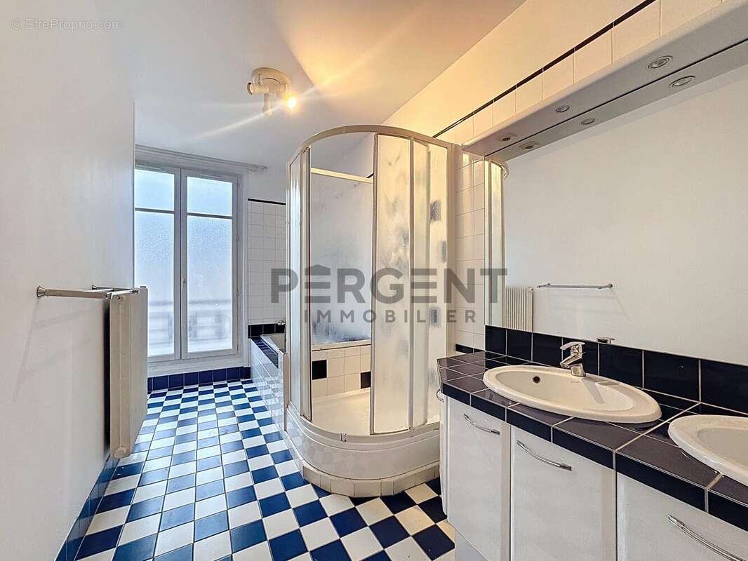 Appartement à CHARLEVILLE-MEZIERES