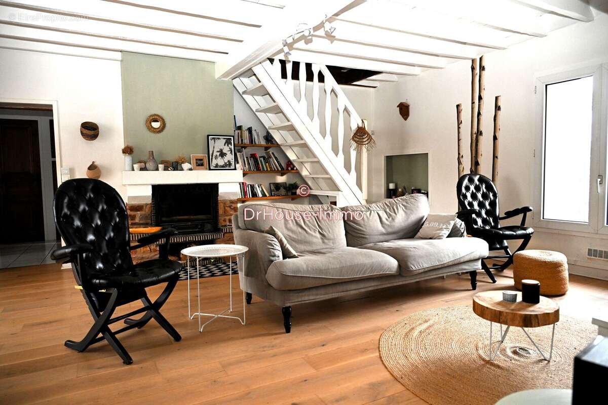 Maison à VILLAINES-SOUS-BOIS