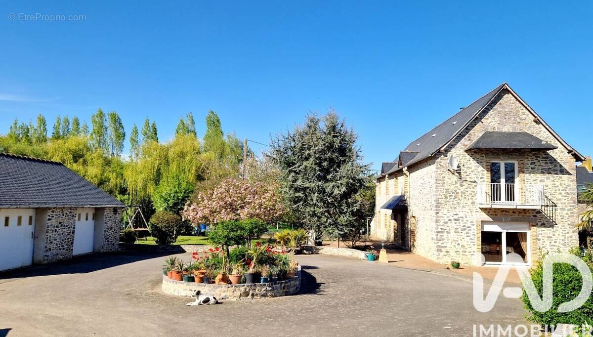 Photo 1 - Maison à BONCHAMP-LES-LAVAL