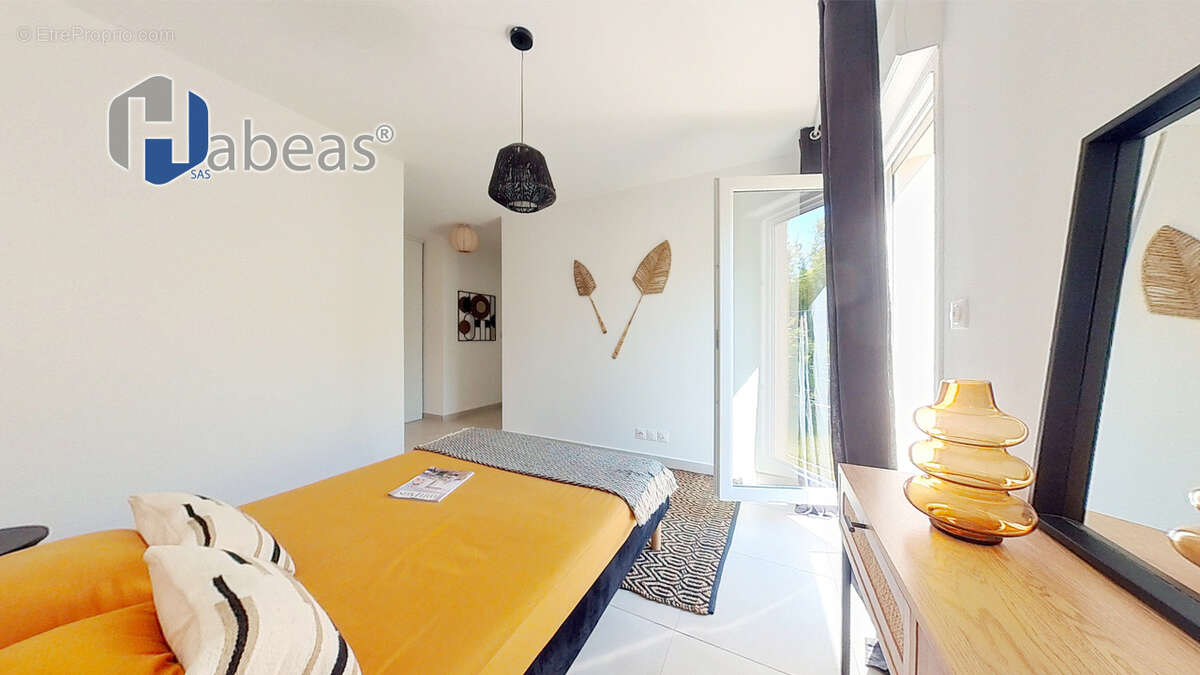 Maison à SAINT-PIERRE-DE-CHANDIEU