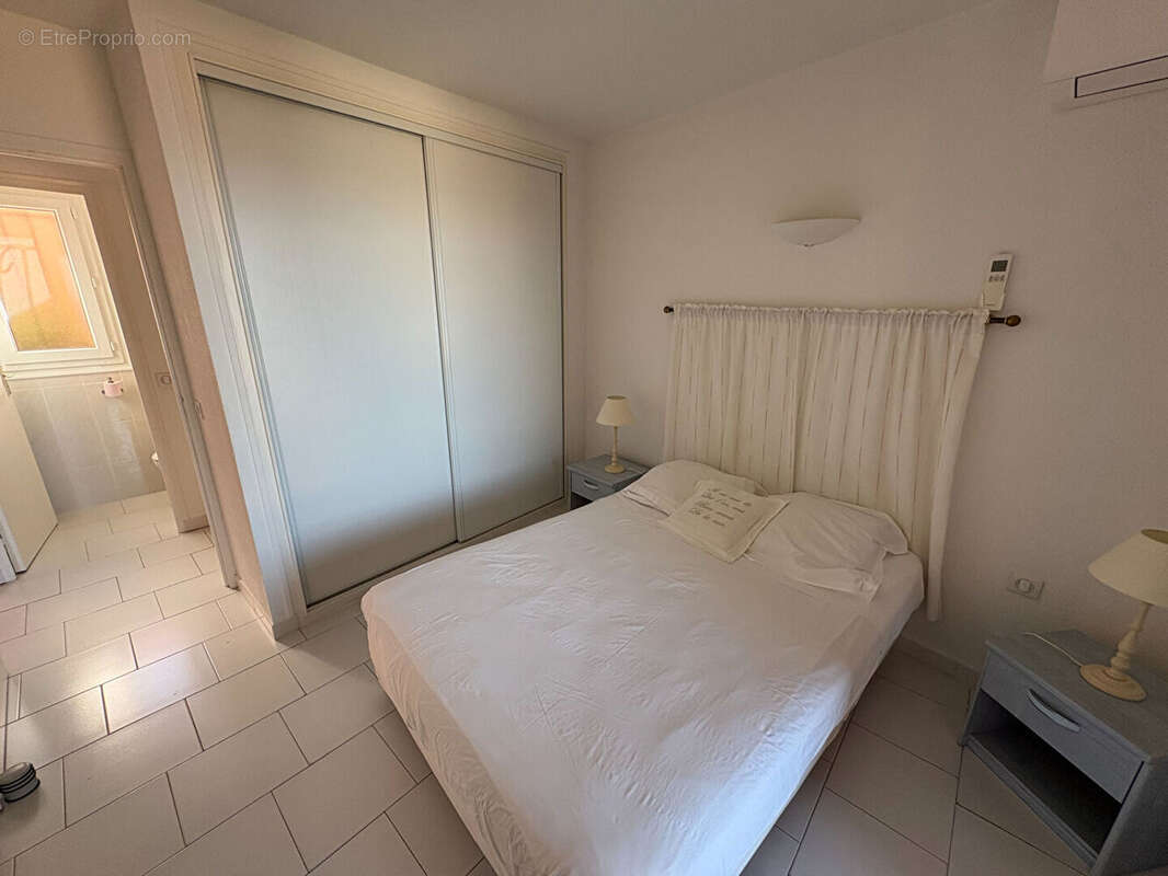 T2 à vendre vue mer à Porticcio - Résidence avec piscine et tennis - photo 7