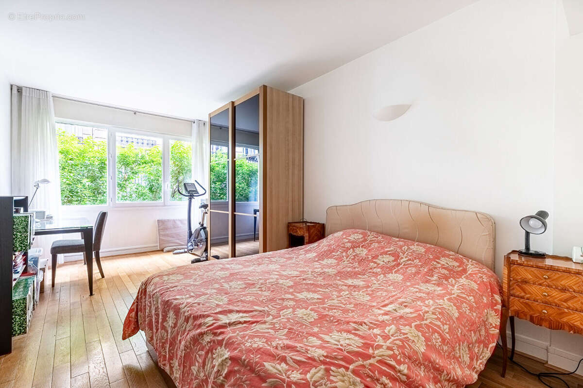 Appartement à PARIS-5E