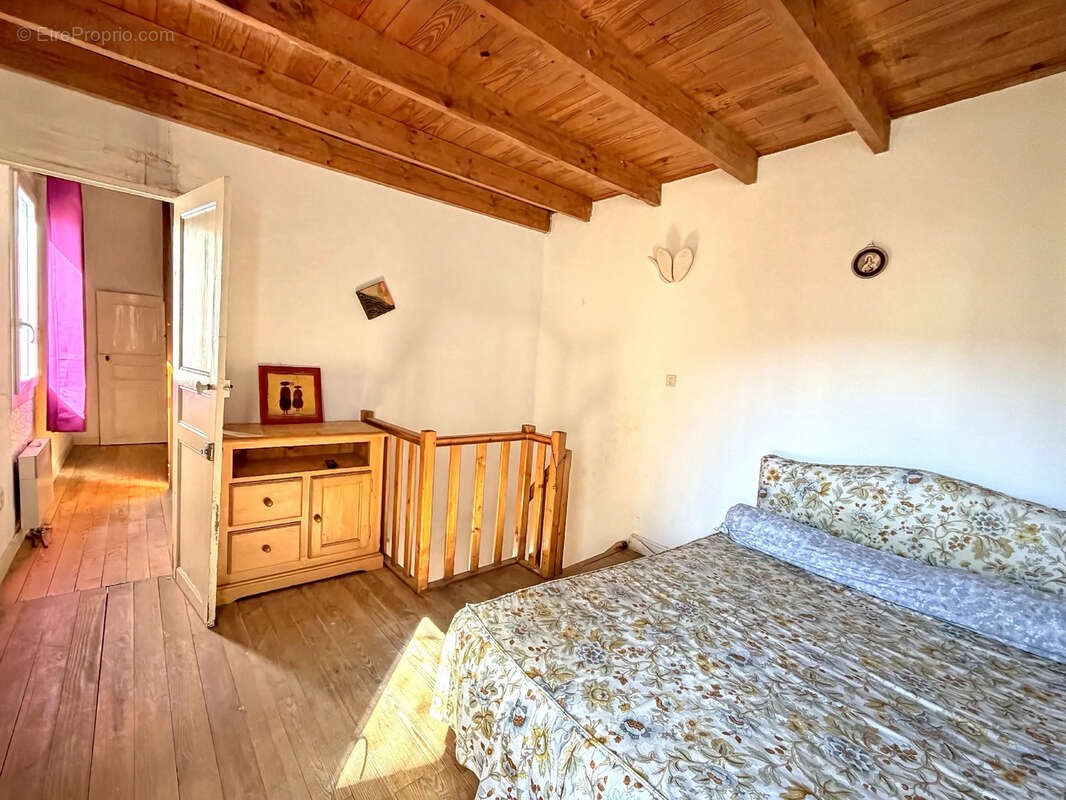 Maison à COMPS