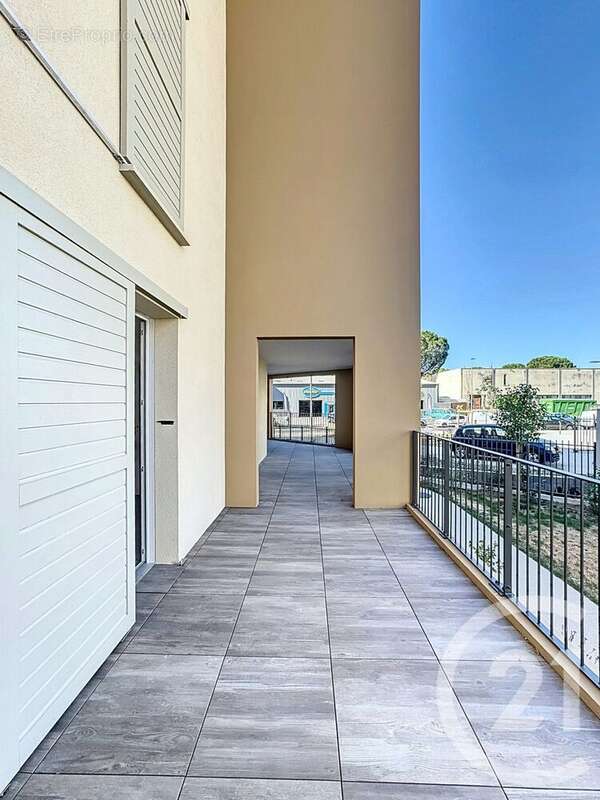 Appartement 60 m² à Trets  - photo 10