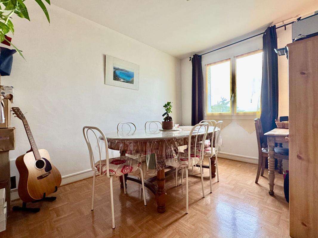 Appartement à BOURGOIN-JALLIEU