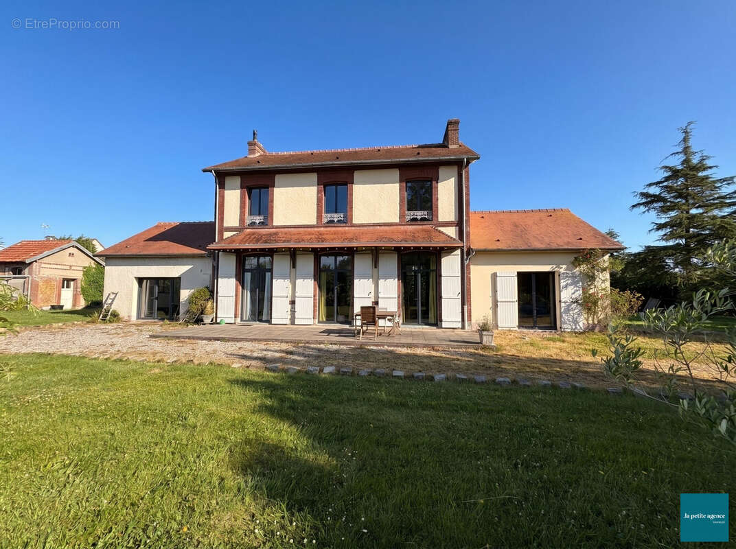 Maison à LE BENY-BOCAGE