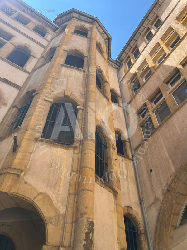 Commerce à LYON-5E