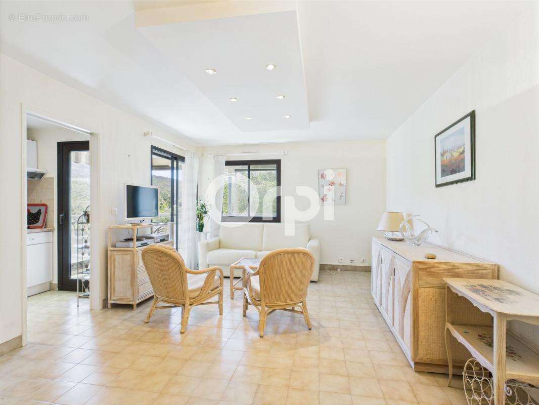 Appartement à MANDELIEU-LA-NAPOULE