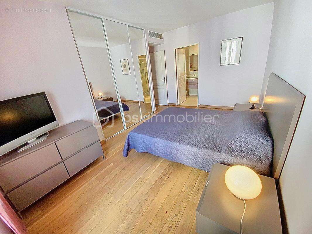 Cannes – banane carré d’or – 4 pièces – 3 chambres – terrasse 44 m² – parking – cellier - photo 5