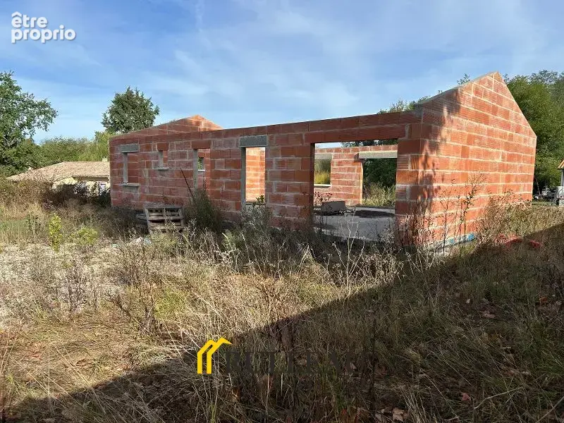Maison avec garage en construction sur terrain de 973m2 - photo 5