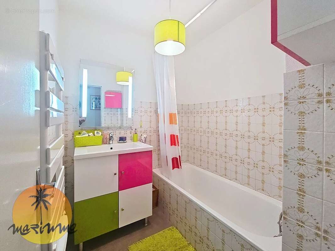 Appartement à SAINT-LAURENT-DU-VAR