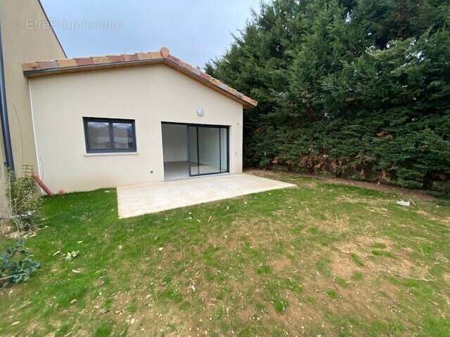 Appartement à MONTELIER