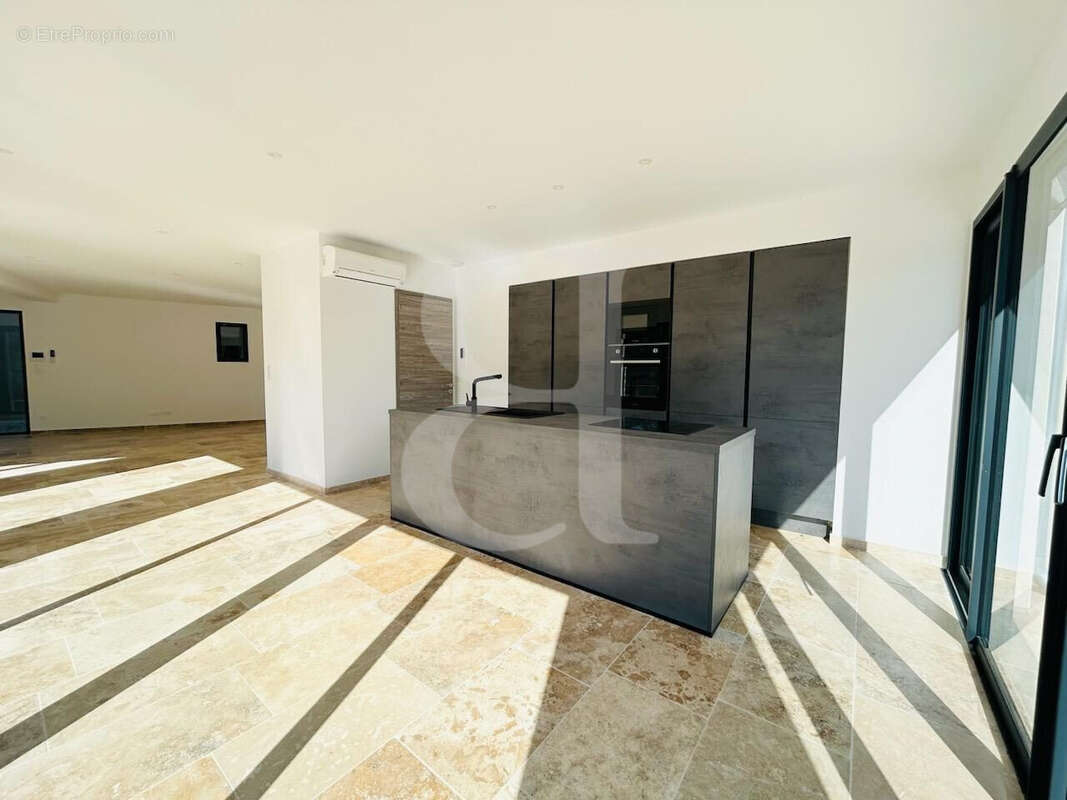 Maison à VAISON-LA-ROMAINE