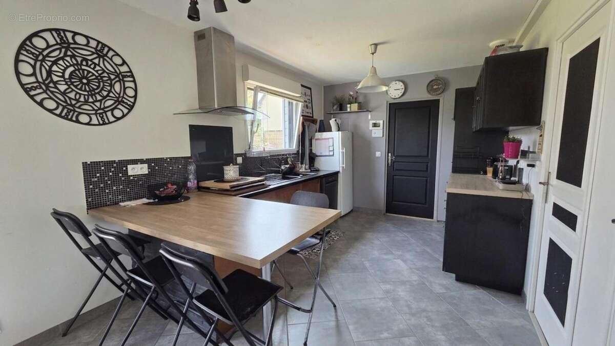 Maison en bardage Bois - 4 chambres - 35120 - LA BOUSSAC - photo 4