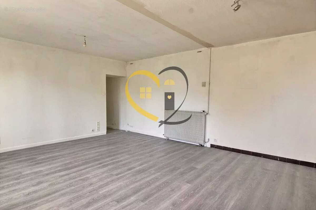 Maison à SAINT-MARTIN-D&#039;AUXIGNY