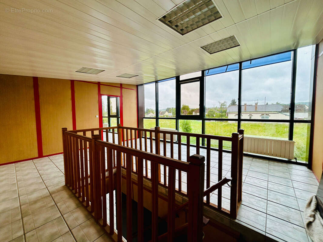 Commerce à SAINT-ERME-OUTRE-ET-RAMECOURT