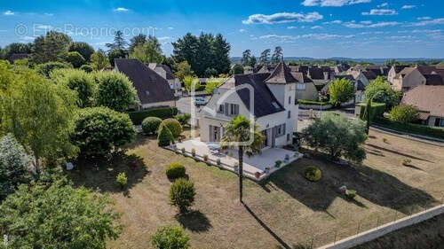 Maison à GOURDON