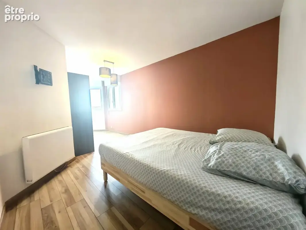 Reims, Boulevard JOFFRE, Appt dernier étage avec balcon et parking - photo 9