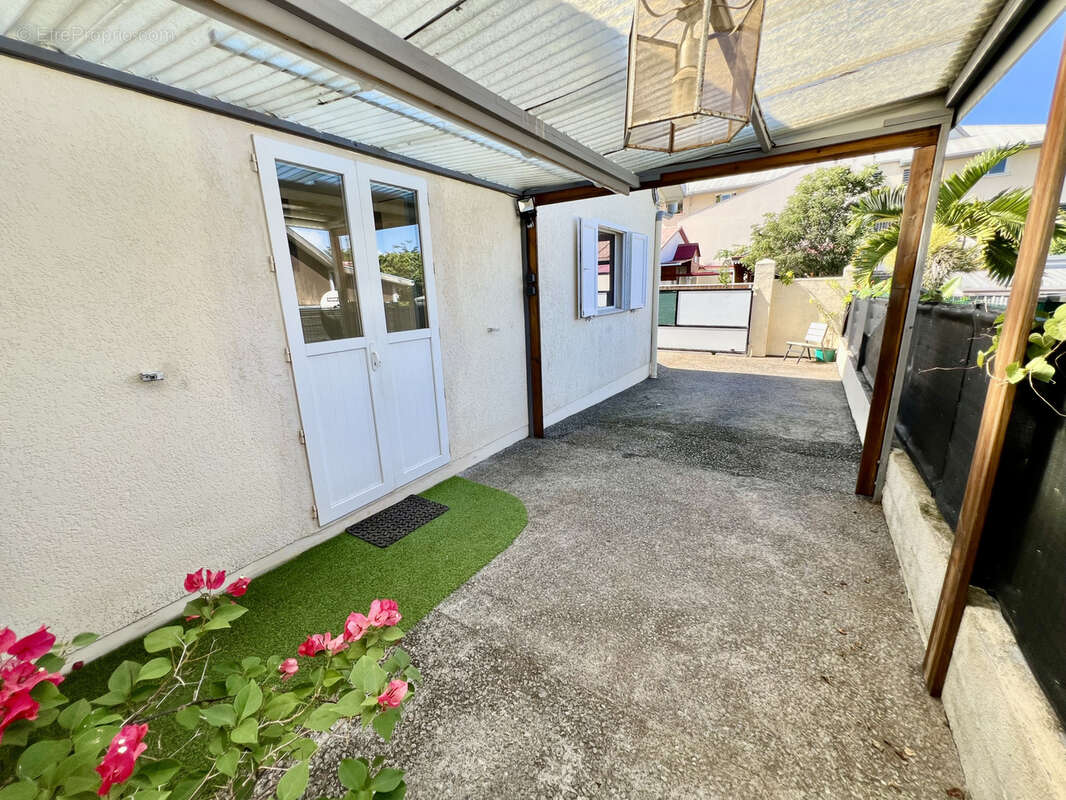 Maison à SAINT-JOSEPH