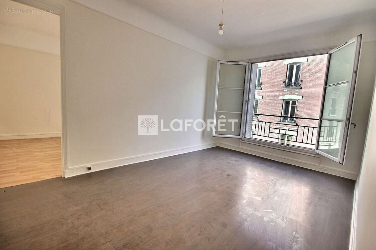 Appartement à LA GARENNE-COLOMBES
