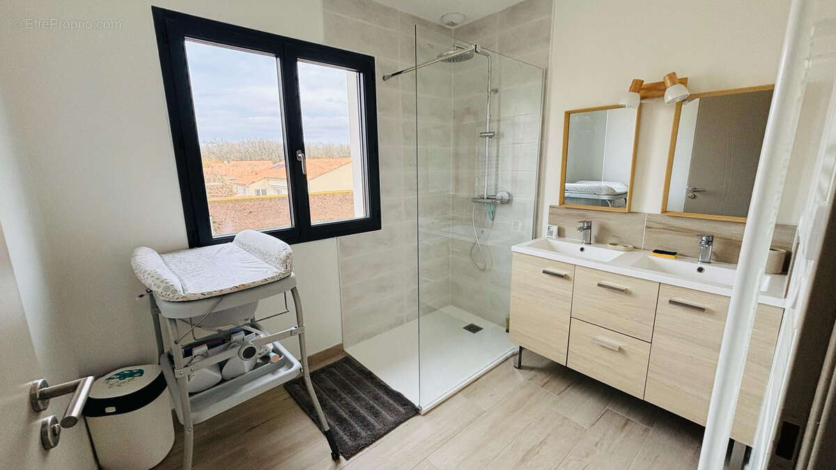 Maison 107 m² à Sevres-Anxaumont  - photo 8