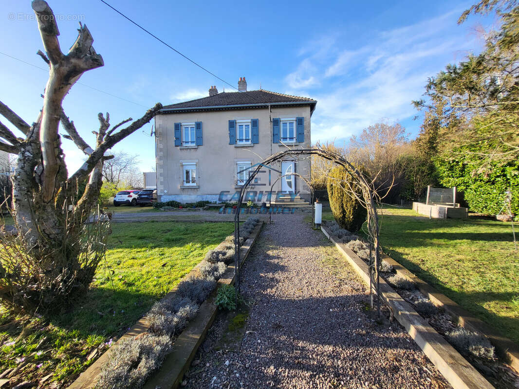 Maison à BAUDONCOURT