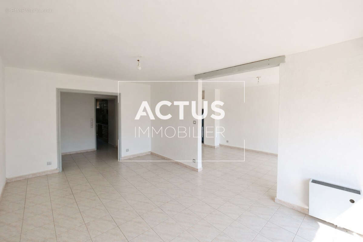 Appartement à SALON-DE-PROVENCE