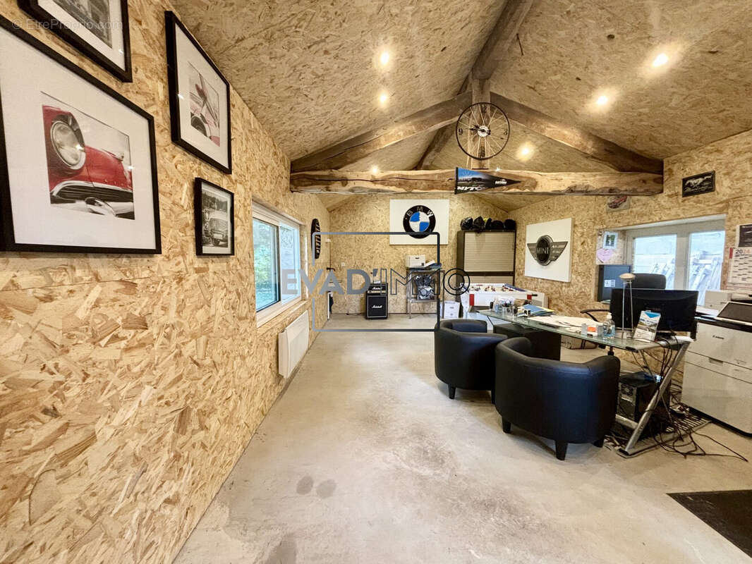 Maison 325 m² à Montrond-Les-Bains  - photo 9