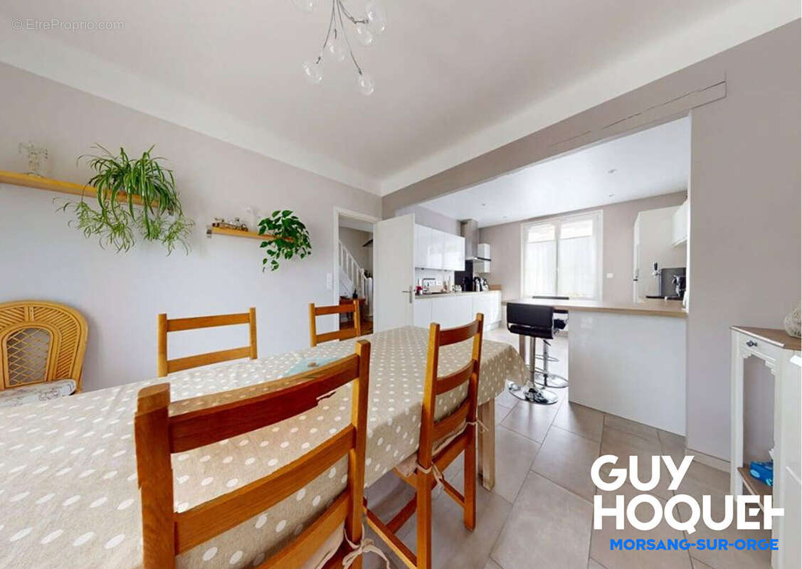 Maison à PARAY-VIEILLE-POSTE