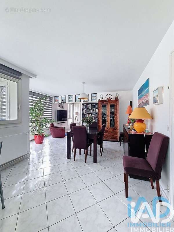 Photo 3 - Appartement à COMBS-LA-VILLE