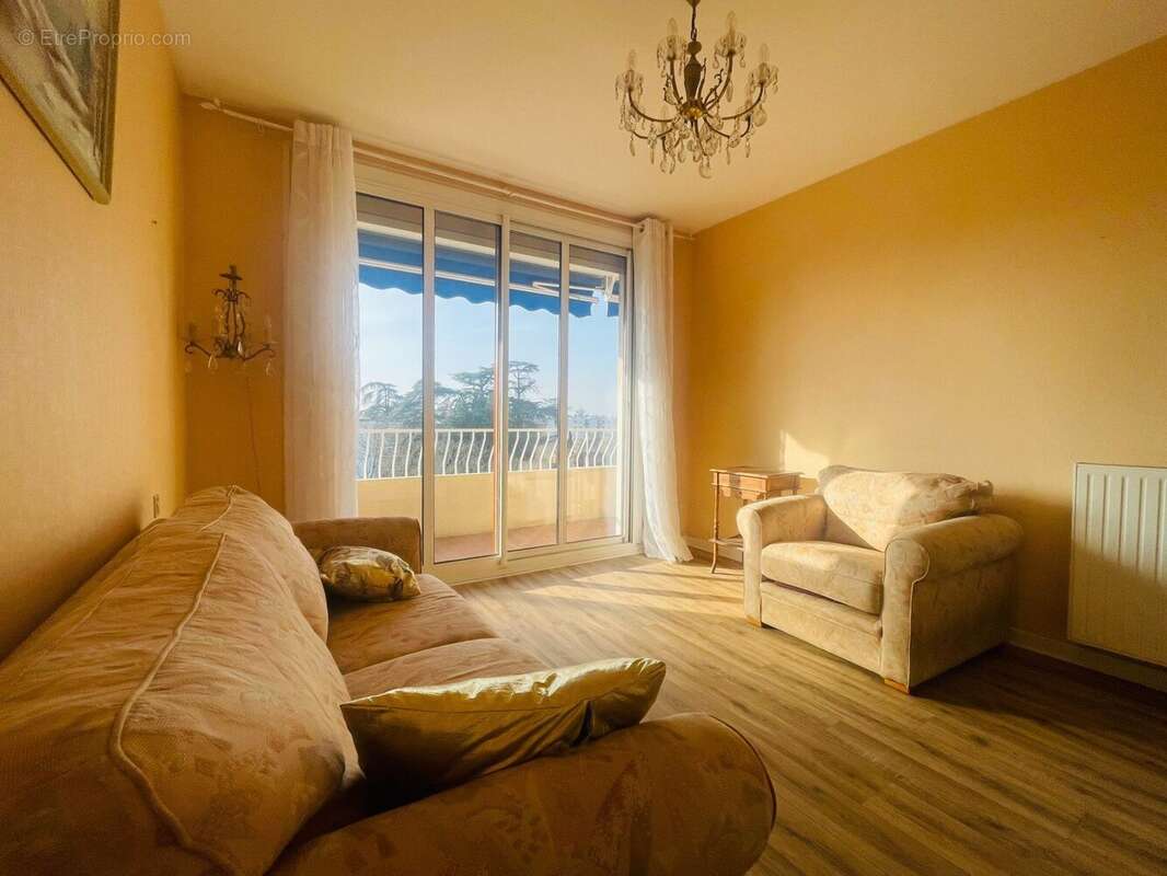 Appartement 81 m² à Romans-Sur-Isere  - photo 5