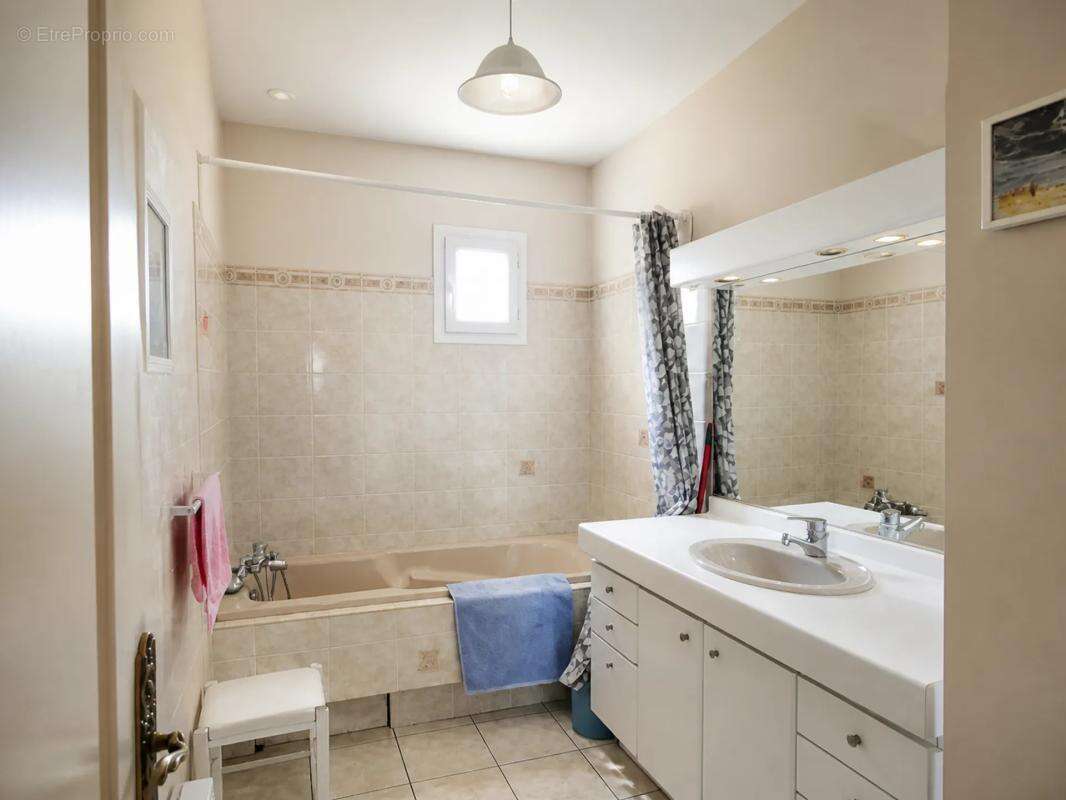 Maison de 5 pièces de 162 m² à Limoges - photo 11