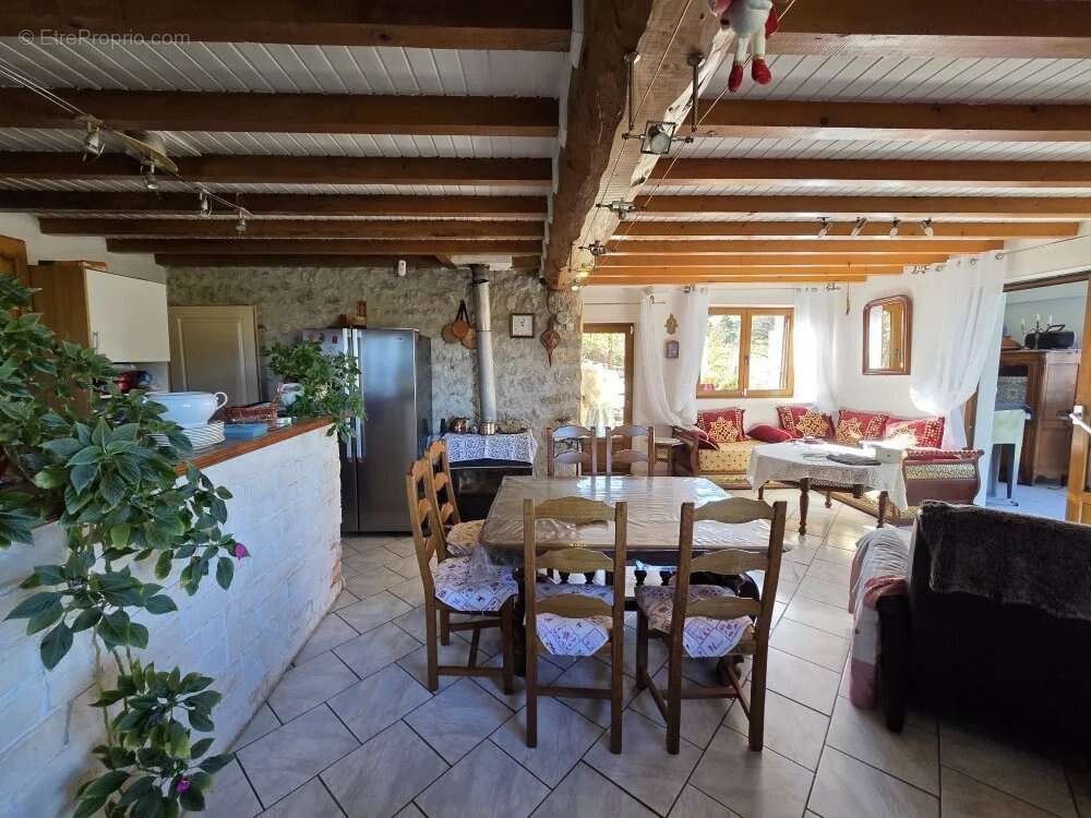 Maison à SAINT-MAURICE-EN-TRIEVES