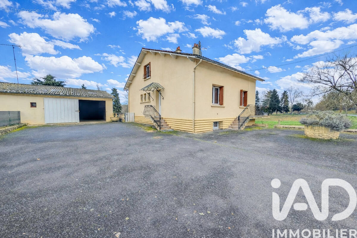 Photo 1 - Maison à CIVAUX