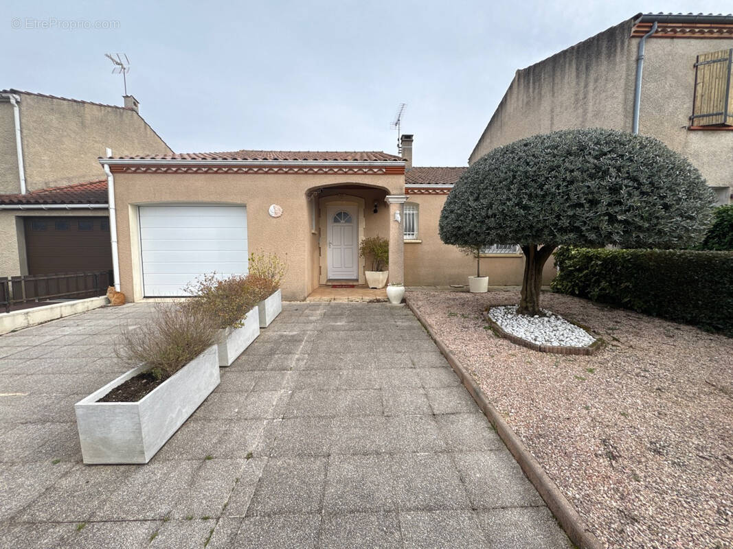 Maison à SAINT-JUERY