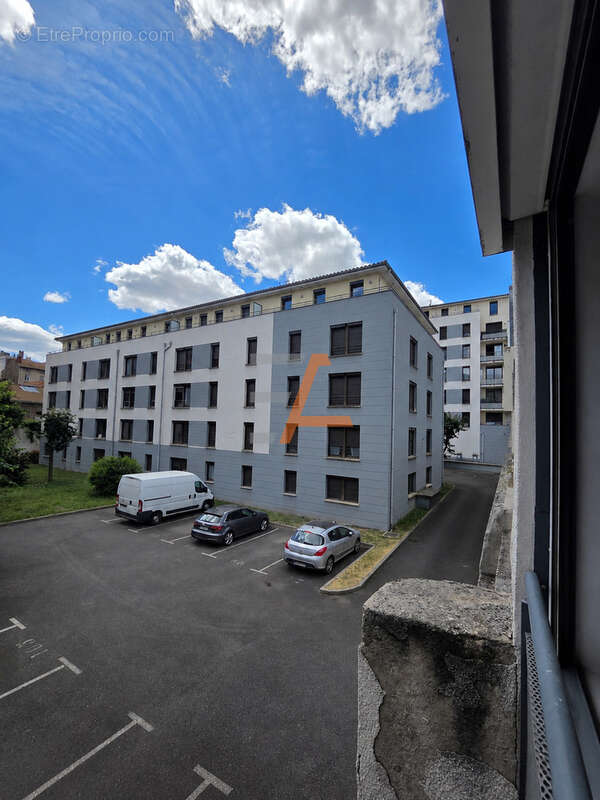 Appartement à SAINT-ETIENNE