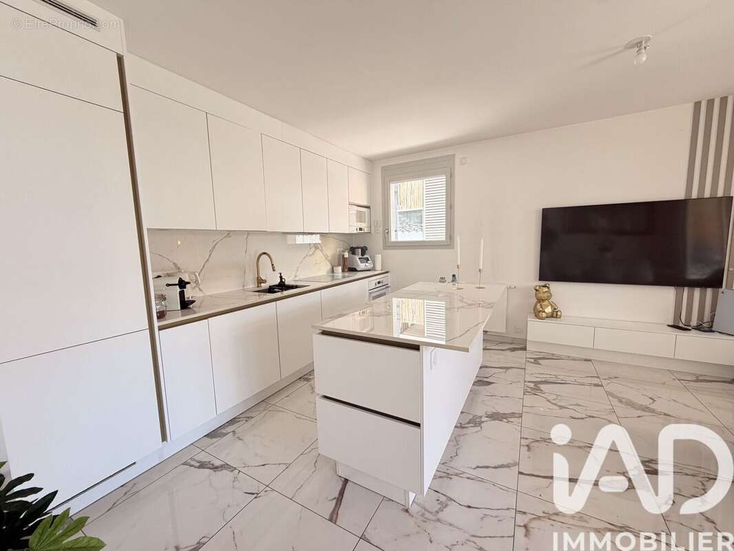 Appartement 82 m² à Saint-Genis-Pouilly  - photo 2