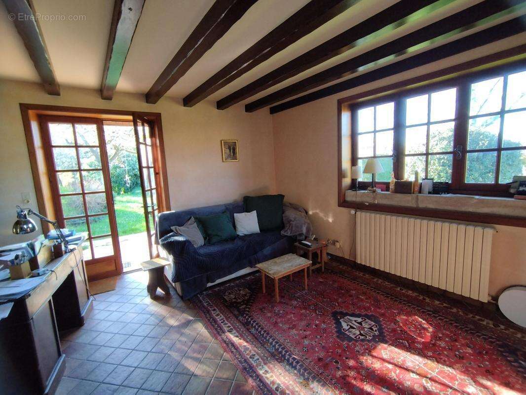 Charente, proche La Rochefoucauld, maison 200 m², piscine couverte avec terrain 5529 m² - photo 10