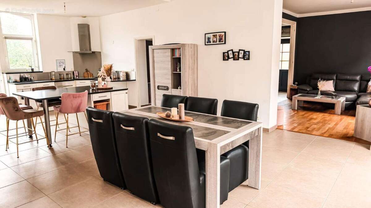 Maison à GOUZEAUCOURT