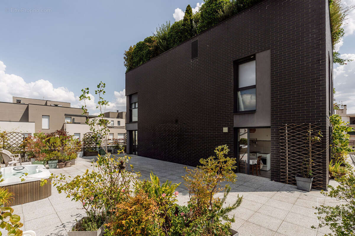 Villeurbanne, rare, t4 avec terrasse & vue degagee - photo 3