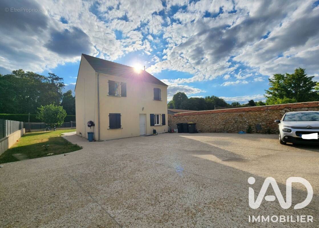 Photo 1 - Maison à GRISY-SUISNES