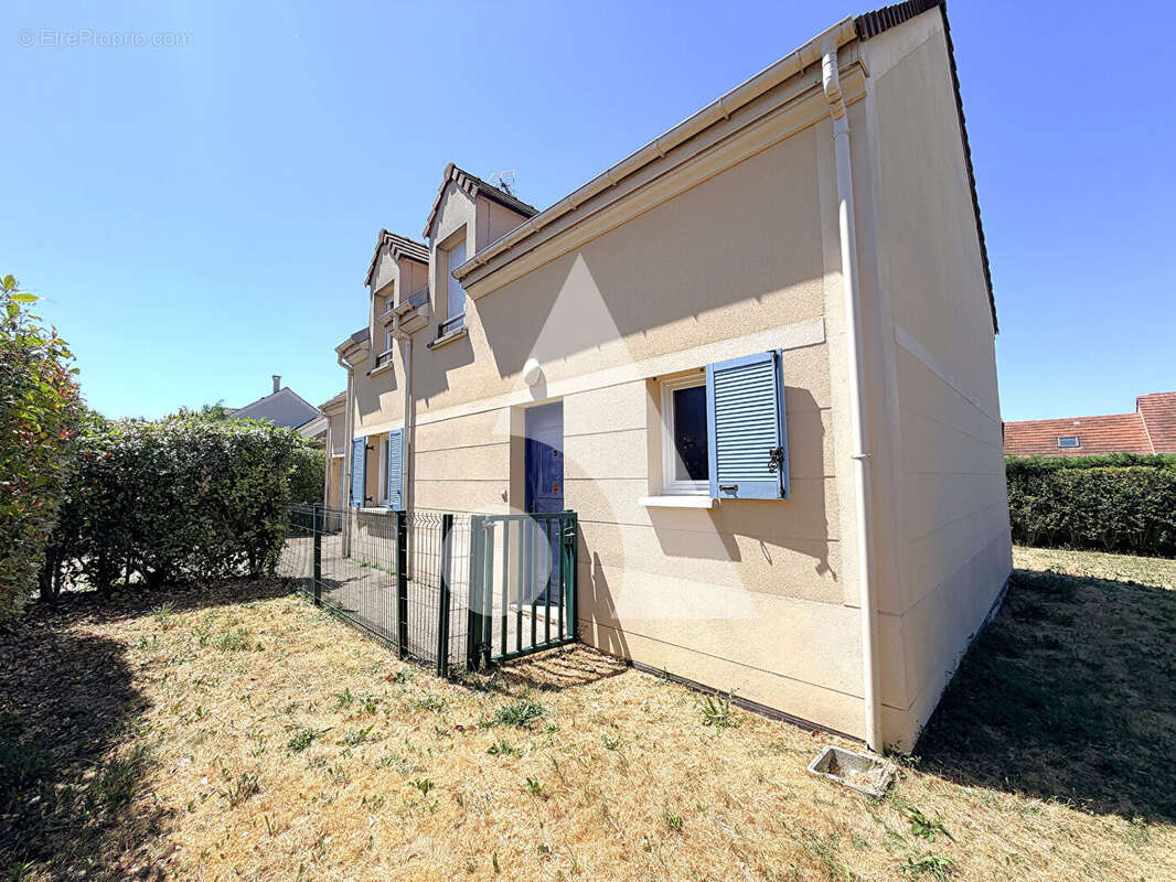 Maison avec sous-sol total et garage double à Frépillon 6 pièce(s) 128.1 m2 - photo 18