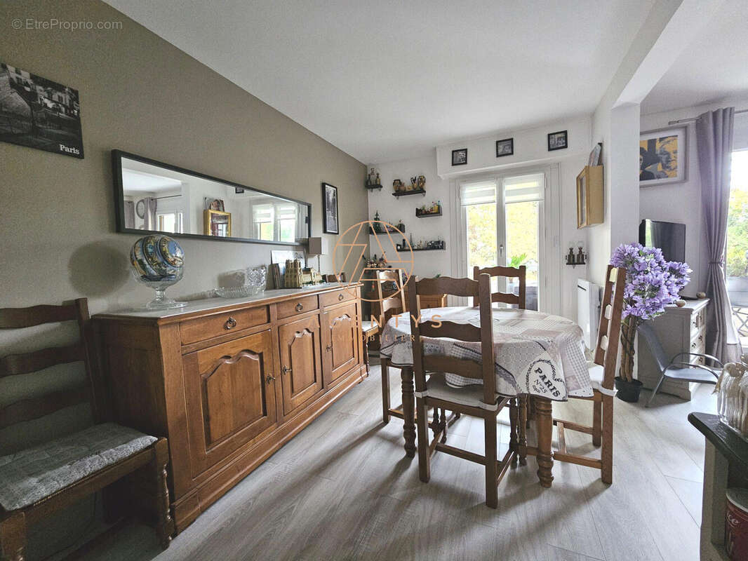 Appartement à LE PLESSIS-TREVISE