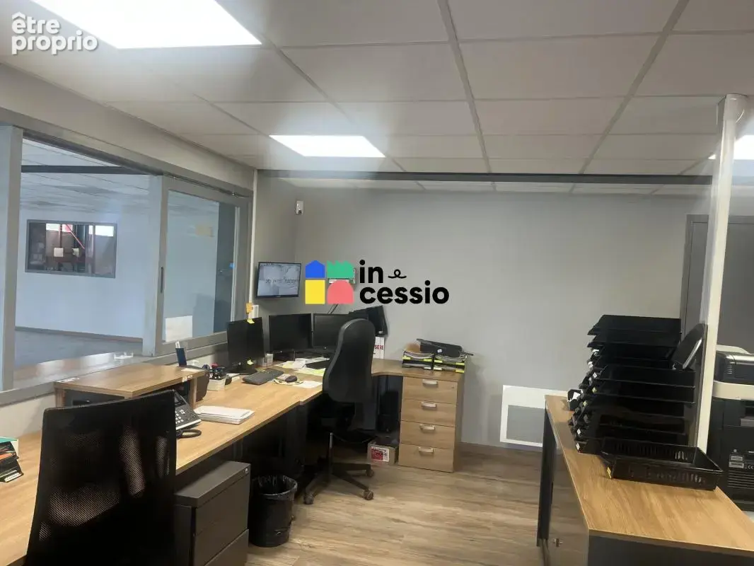 RARE – Ensemble immobilier d'activité de 787,5 m² sur prè - photo 9