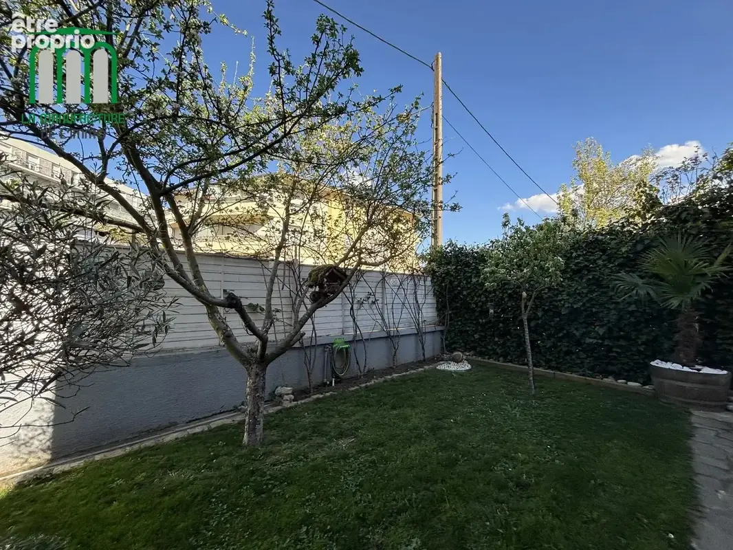 SAINT ETIENNE HAUTS DE JACQUARD - Maison T4 mitoyenne d'un côté de 81,28m² avec jardin + garage - photo 12